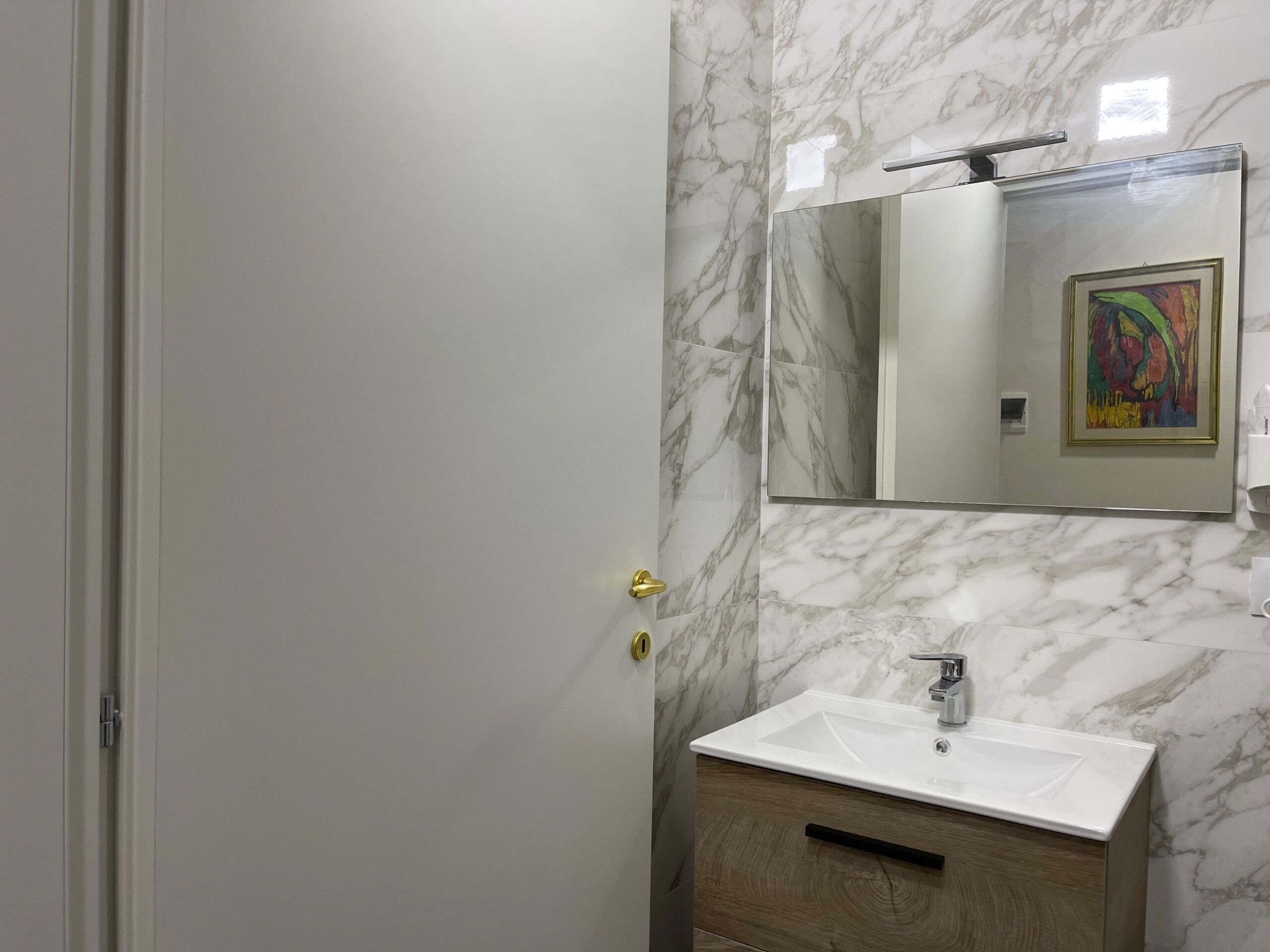 Sèche-cheveux, serviettes fournies