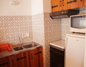 Apartment | Private kitchen | Fridge, microwave, oven, coffee/tea maker - Apartment in Chatel With ski Locker (Chatel)