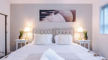 House | 3 bedrooms, iron/ironing board, free WiFi, bed sheets
