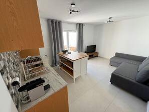 TV - Casa da Laje - CASAS BEMHAJA (S. Miguel de Acha)