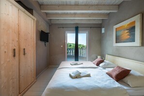 8 camere, ferro/asse da stiro, culla da viaggio, Wi-Fi gratuito