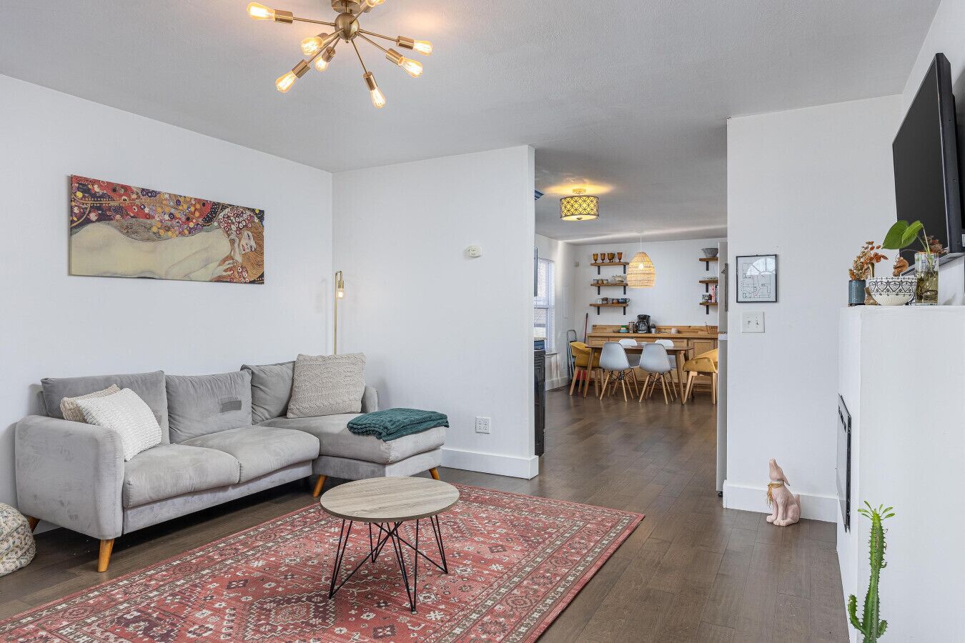 Smart TV, fireplace, offices