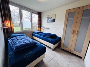 3 bedrooms, free WiFi, bed sheets - Bungalowpark Simpelveld - Delta 154 (Simpelveld)