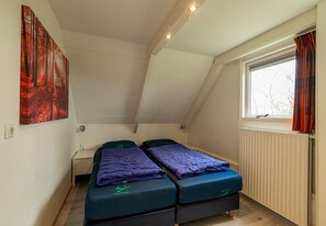 2 bedrooms, free WiFi, bed sheets - Bungalowpark Simpelveld - Alpha 97 (Simpelveld)