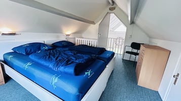 3 bedrooms, free WiFi, bed sheets