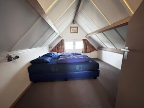 3 dormitorios, wifi gratis, ropa de cama