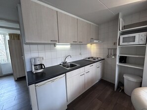 Fridge, microwave, dishwasher, coffee/tea maker - Bungalowpark Simpelveld - Delta 128 (Simpelveld)
