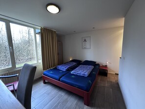 3 chambres, Wi-Fi gratuit, draps fournis