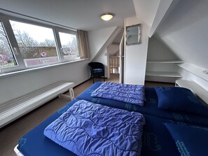 3 bedrooms, free WiFi, bed sheets