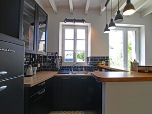 Fridge, microwave, dishwasher