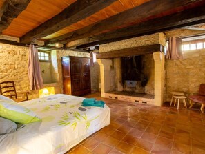 2 bedrooms, free WiFi