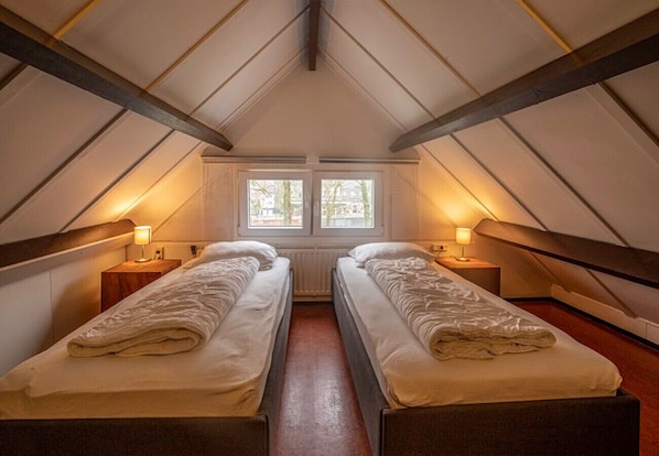 3 bedrooms, free WiFi, bed sheets