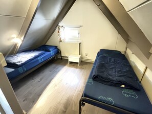 3 bedrooms, free WiFi, bed sheets