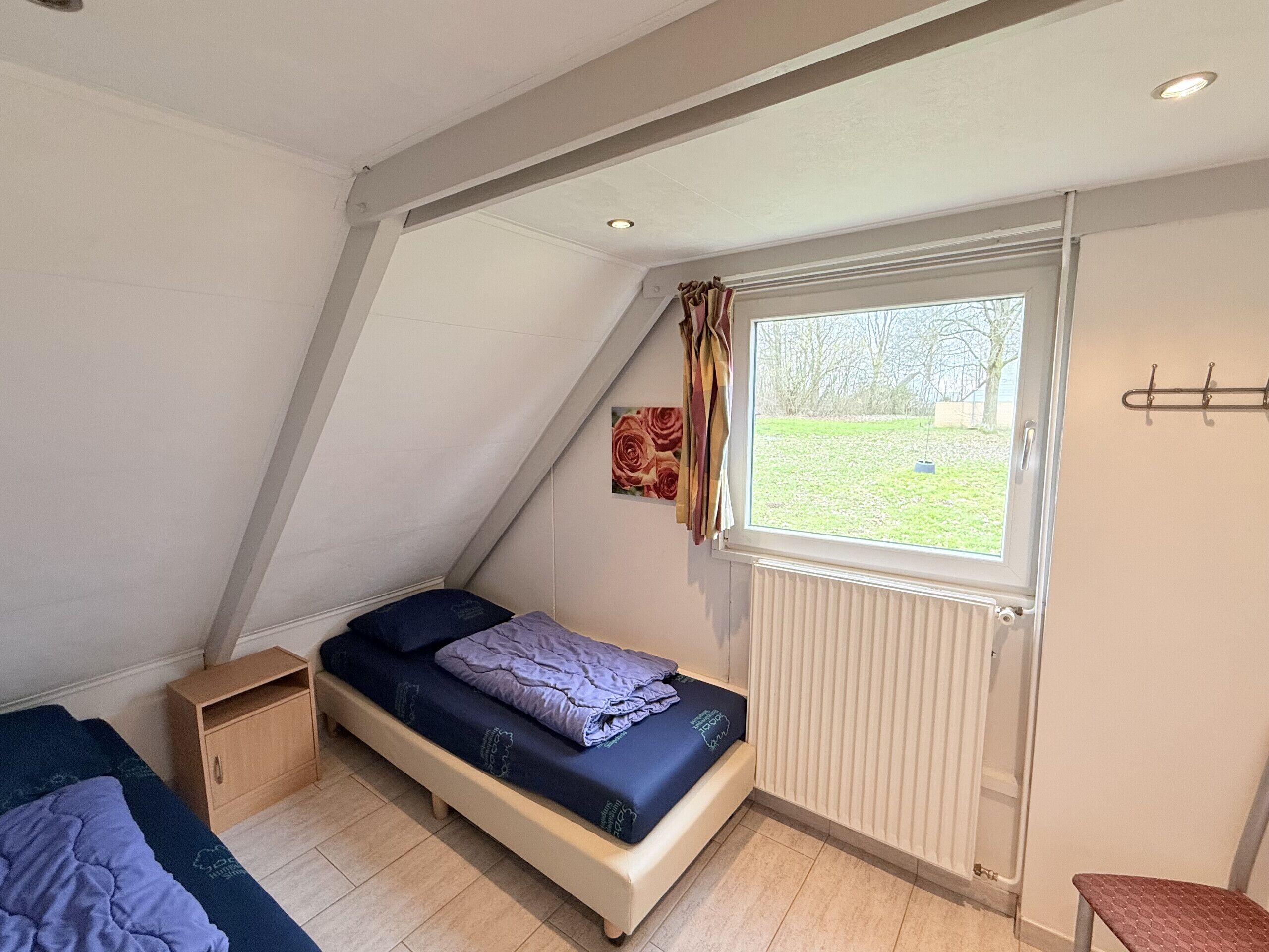 Bedroom two single beds - Bungalowpark Simpelveld - Alpha 80