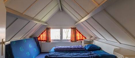 3 bedrooms, free WiFi, bed sheets