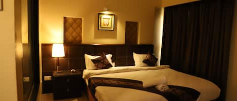 Deluxe Double Room, City View | Premium bedding, desk, laptop workspace, free WiFi