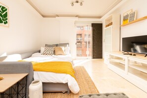 1 chambre, fer et planche à repasser, Wi-Fi gratuit, draps fournis