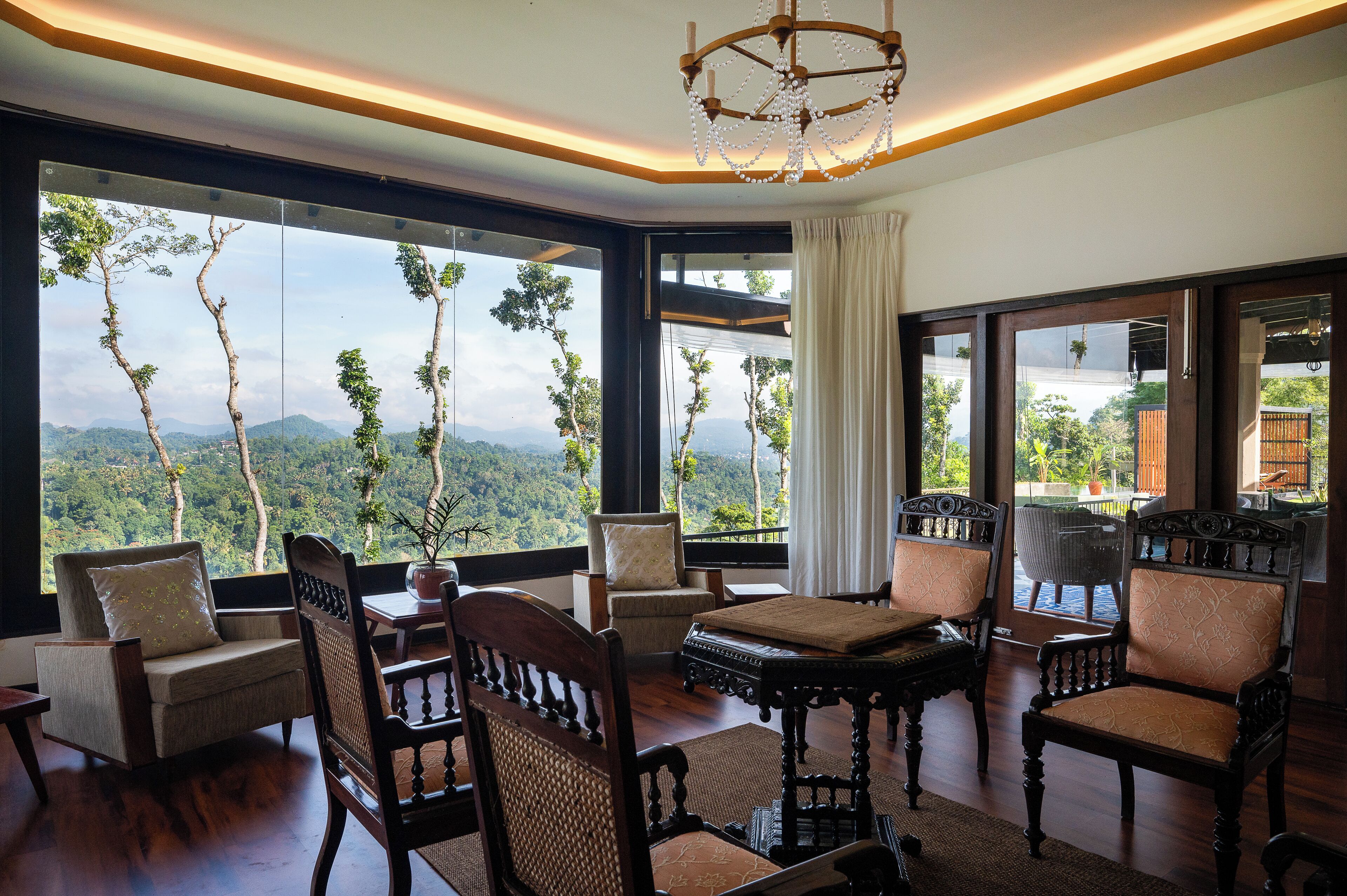 Televisión LED de 32 pulgadas con canales vía satélite 