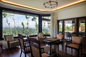 Televisión LED 32 pulgadas con canales de televisión vía satélite