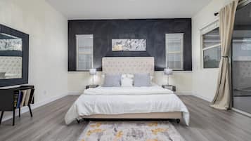 4 habitaciones, tabla de planchar con plancha, wifi y ropa de cama