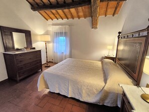 Apartment | 3 bedrooms, individually furnished - Farmhouse in Tuscany With Olive Grove Views (Bucine)