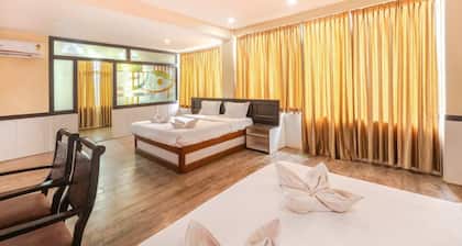 IROOMZ Eco - HOTEL BIG BOSS