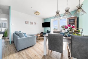 TV, fireplace, stereo - Baltic Pearl – First row on the waterfront, balcony, sauna, EV charging station (Olpenitz)