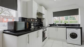 Casa | Cozinha privada | Geladeira, micro-ondas, fogão, cooktop