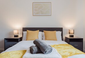 House | 3 bedrooms, iron/ironing board, free WiFi, bed sheets