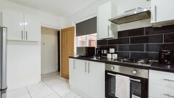 Casa | Cozinha privada | Geladeira, micro-ondas, fogão, cooktop