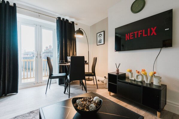 House | Dining