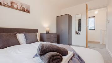 Casa | 3 quartos, ferros/tábuas de passar roupa, Wi-Fi de cortesia