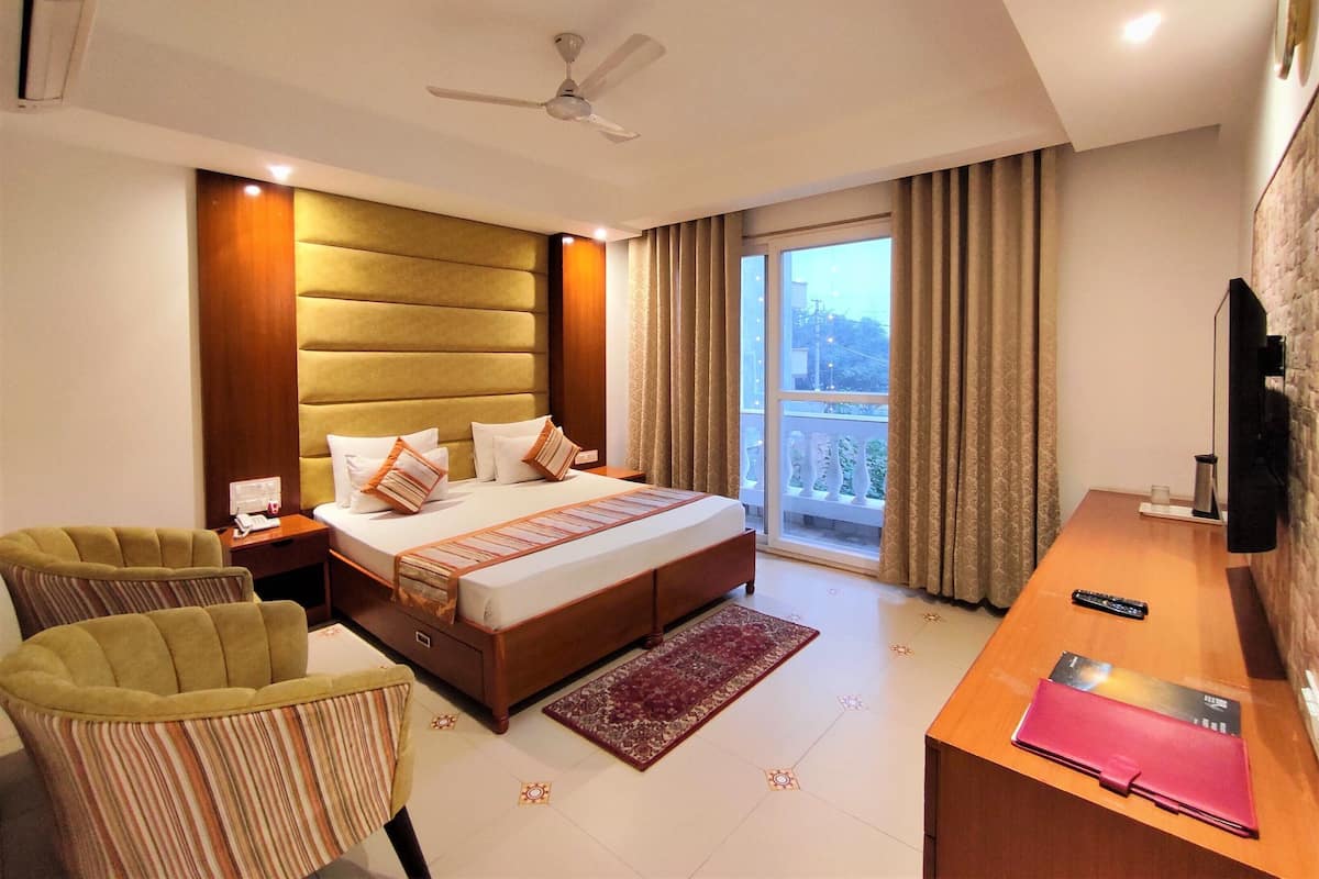 1 bedroom, premium bedding, memory-foam beds, individually furnished