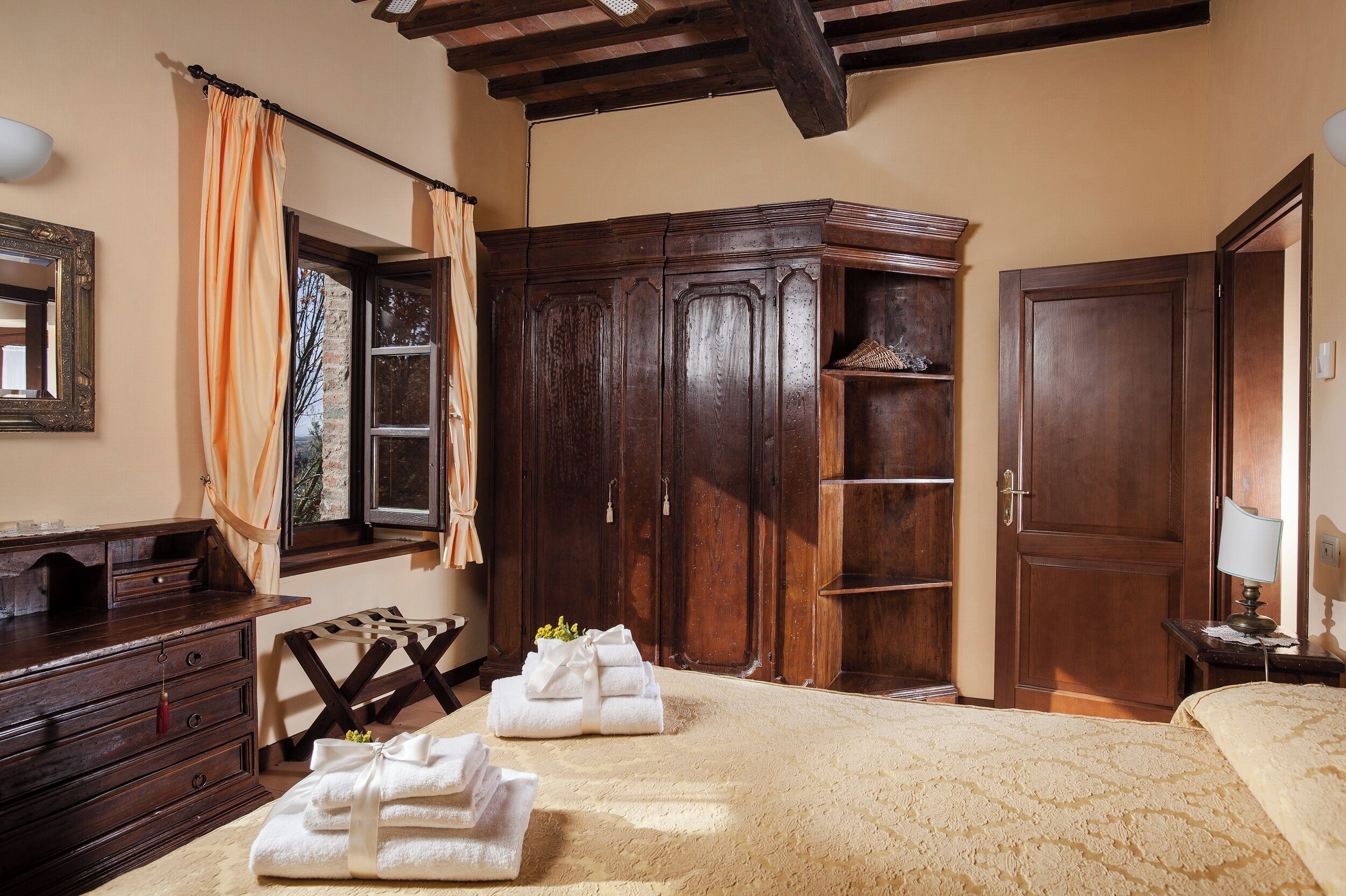 Classic Condo, Patio, Garden View | Blackout drapes, free WiFi