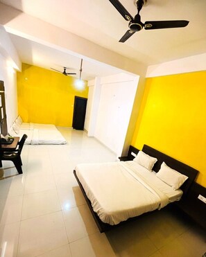 واي فاي مجانًا وملاءات أسرّة