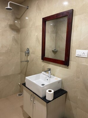 Superior Double Room, Garden View | Bathroom | Hair dryer, towels, soap, shampoo - Vrindavan Greens Resort (Udaipur)