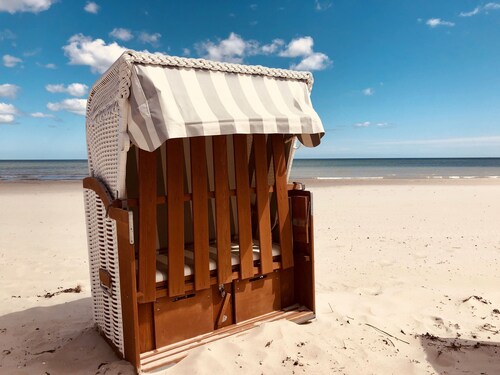 Lotsenloft 16 in Prora Düne 7 mit wohnungseigener Sauna, Kamin und Dachterrasse