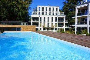 Pool - Exclusive Baltic Sea oasis:Pure luxury in the 'Baltic Lounge' w. Park & outdoor pool (Binz)