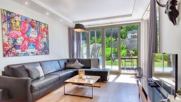 Televisión, libros, estéreo