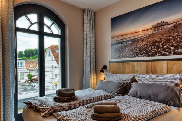 2 bedrooms, iron/ironing board, free WiFi