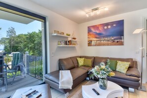 TV, stereo - Light-flooded vacation apartment 'Lachmöwe' in Baabe: sea view, comfort (Baabe)