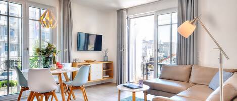 Télévision, chaîne hi-fi