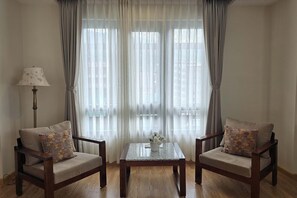Desk, free WiFi - The Seva Hotel (Thimphu)