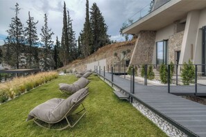 Terrace/patio - Deluxe Suite, Mountain View
 (Nafplio)