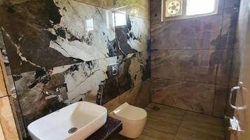 Cottage | Bathroom