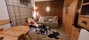 Apartment | Living room