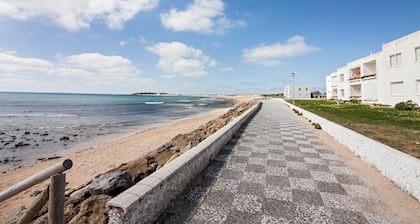 Overlooking the sea! New apt. with terrace 3 bedrooms+2 bathrooms&community pool