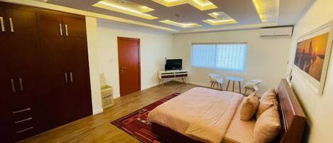 Economy Apartment, Balcony, City View