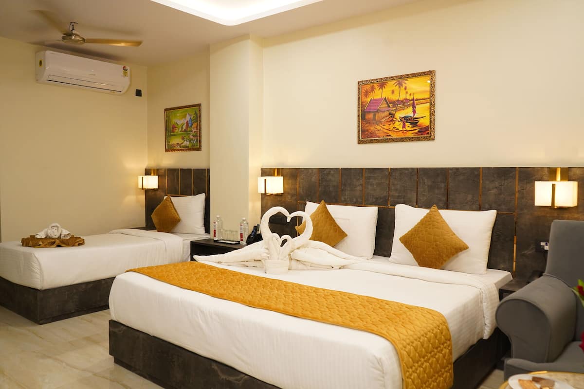 Family Double or Twin Room | Premium bedding, memory foam beds, in-room safe, free WiFi