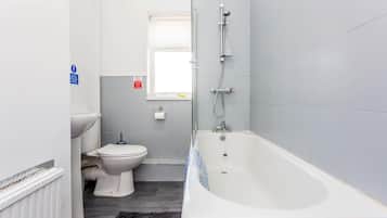 Apartment | 2 bedrooms, Internet